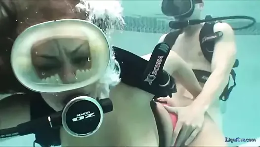 Katie Cummings – Underwater Scuba Sex