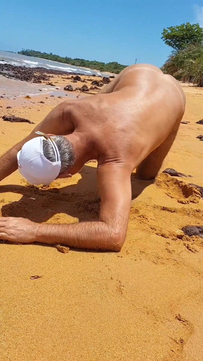 Ladysilva on the beach naked