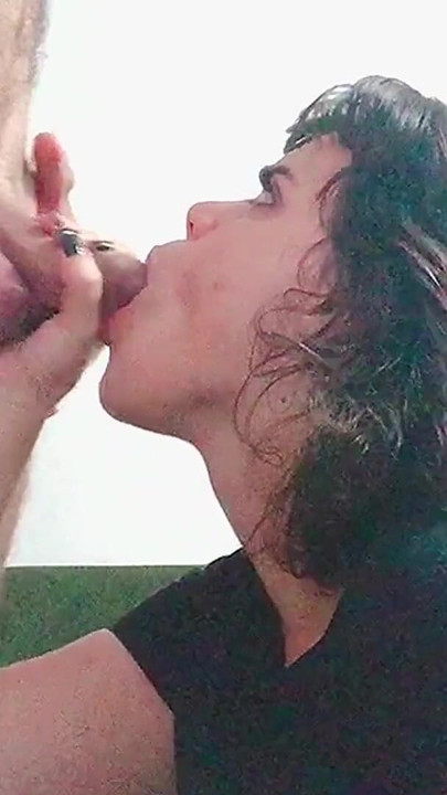 High-quality blowjob caught on amateur camera | Clip 1