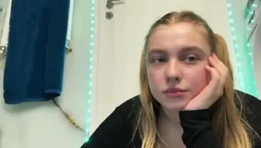 Jucielussie Changing outfits On webcam