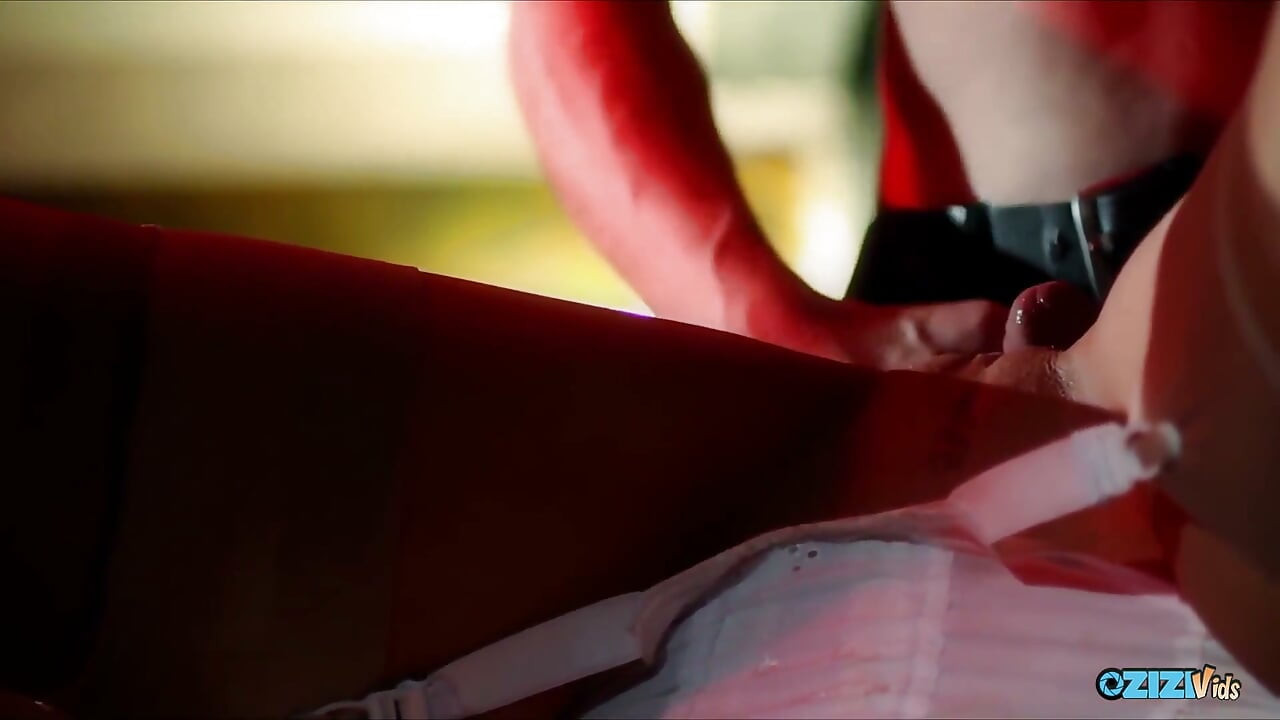 The Men of the Infamous Foot Fetish Trade Thrive the Hardest When Lingerie Is Good