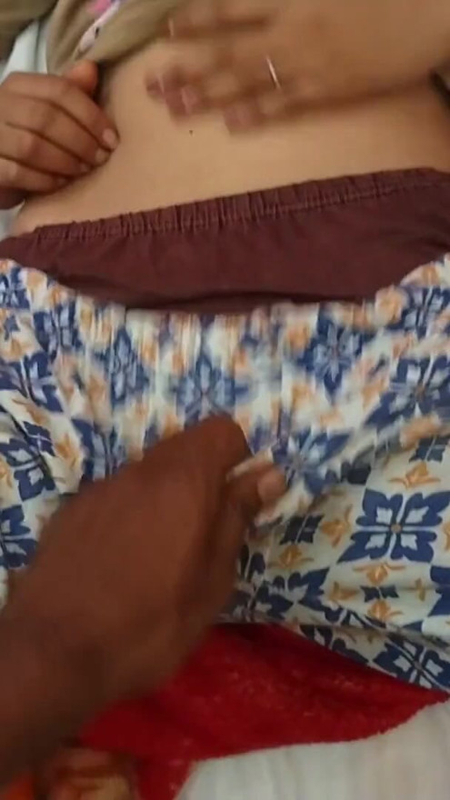 Showing a girl her thick cock in the train and then having sex in the OYO room, random girl fucked in the OYO room Hindi audio, train, xxx, porn, mms, sex | Clip 1