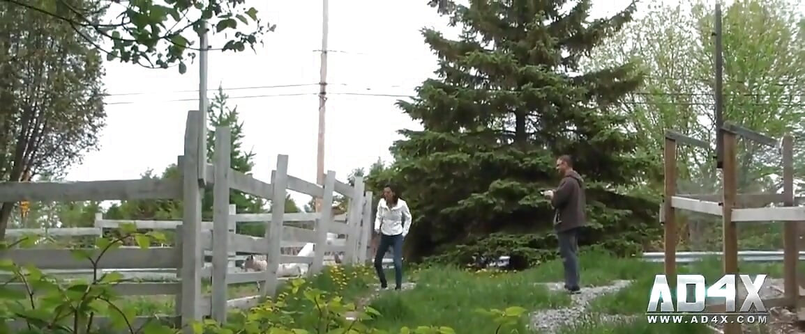 Bruno B et Amy Lee se font baiser dans la ferme, HD