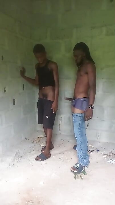I Mate a Skinny by the Bush Side We Have Fune