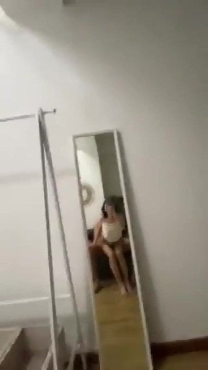 Sexy bathing selfie of Chinese giant breast beauty