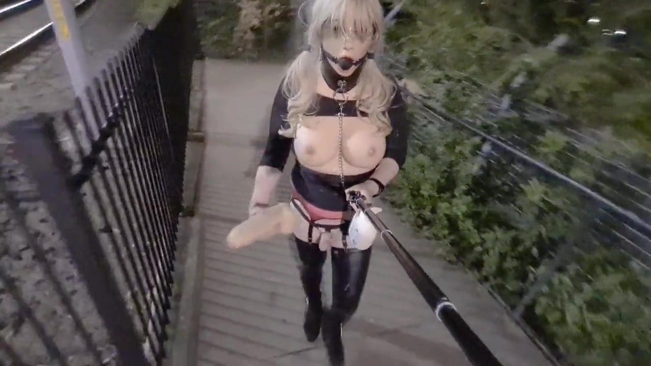 Leaving my clothes to ride a dildo at a train station & park