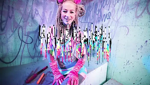 Темная готическая крошка с полным рукавом, Татс, двойное проникновение, ее задница и киска, соло - потная игрушка и трах задницы в рот