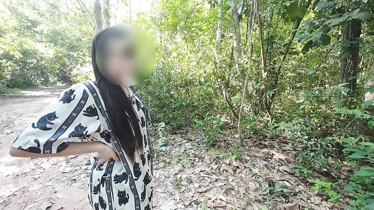 Cute Thai girl bragging but pushing masturbation Pain in the forest Thai voice