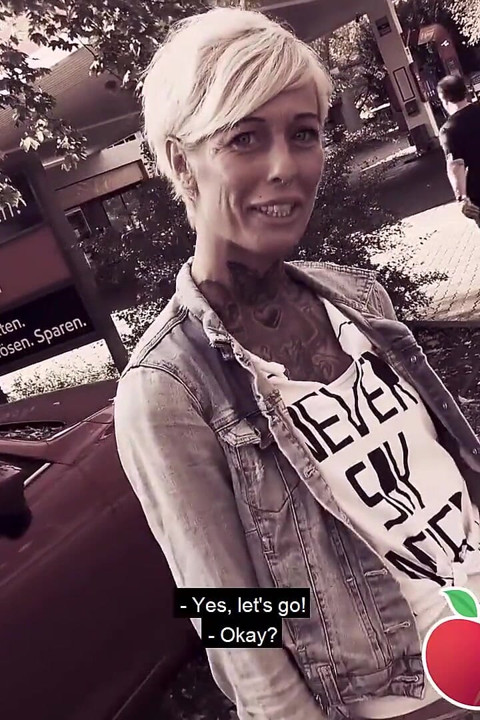 Underfucked MILF Vicky sex session behind gas station!