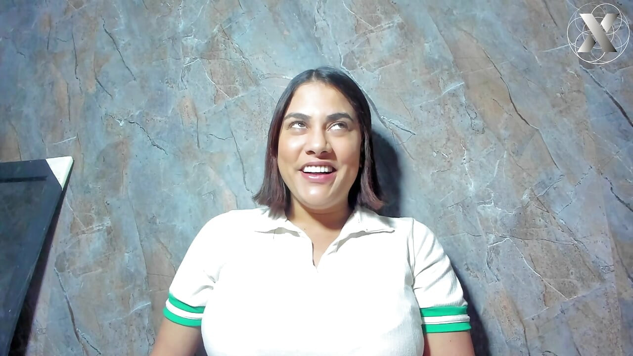 Do ungliyan andar aur vah karah rahi hai