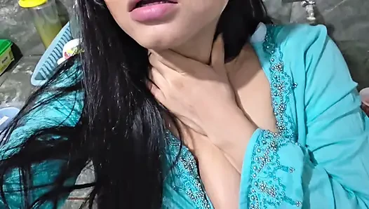 Hungry in the kitchen: Sexy snack with apple and my favorite toy