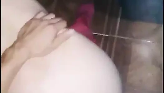 Sadece bana bacaklarını açmanı ve sonra bacaklarını açıp götünü vermeni söyledim. O beni kaydederken. Lütfen onu görme!