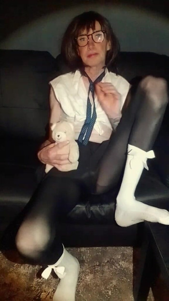 カーラのティーザー2