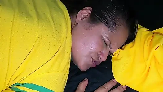 Brasilien hat die WM verloren und der schwarze typ alex lima fickte mich mit seinem großen, dicken schwanz