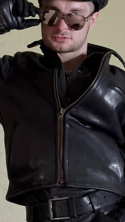 ตํารวจหนัง Kinkysirius ในหนังตัวเต็มโดนเย็ดเปลื้องผ้าหนัง