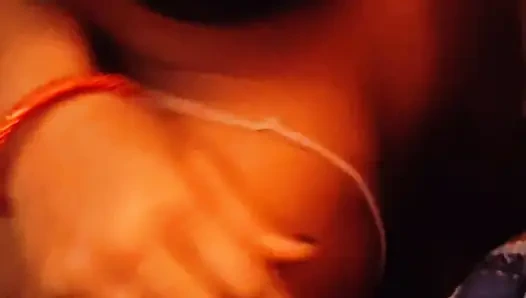 Seksi desi sabita yenge yarağıma çarpıyor