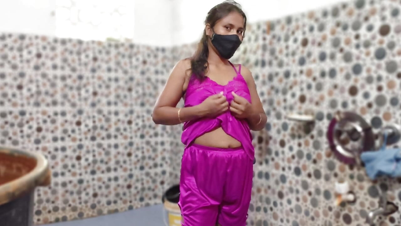 Desi: Karının sabah banyo seks videosu