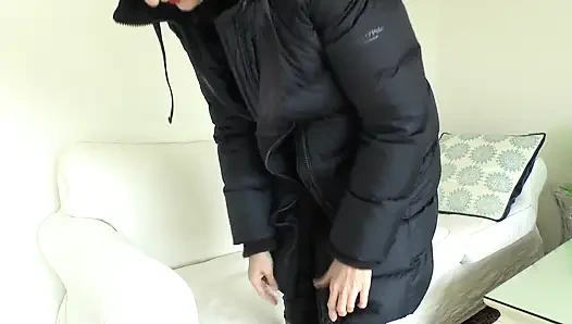 Тест на молнии для темно-синего пуховика, леди Виктория Валенте