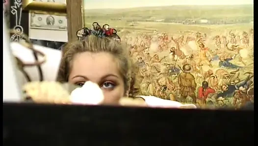 Публичный Уличный Пикап - Грудастая Женщина С Большими Сиськами Получает Анал От Мужика С Большим Членом