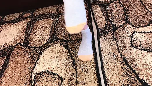 Fetish kaki sneakers kaus kaki dan kaki telanjang / sfw