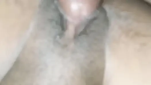 Şanslı adam her zaman kremsi genç bir amcığı sikiyorum