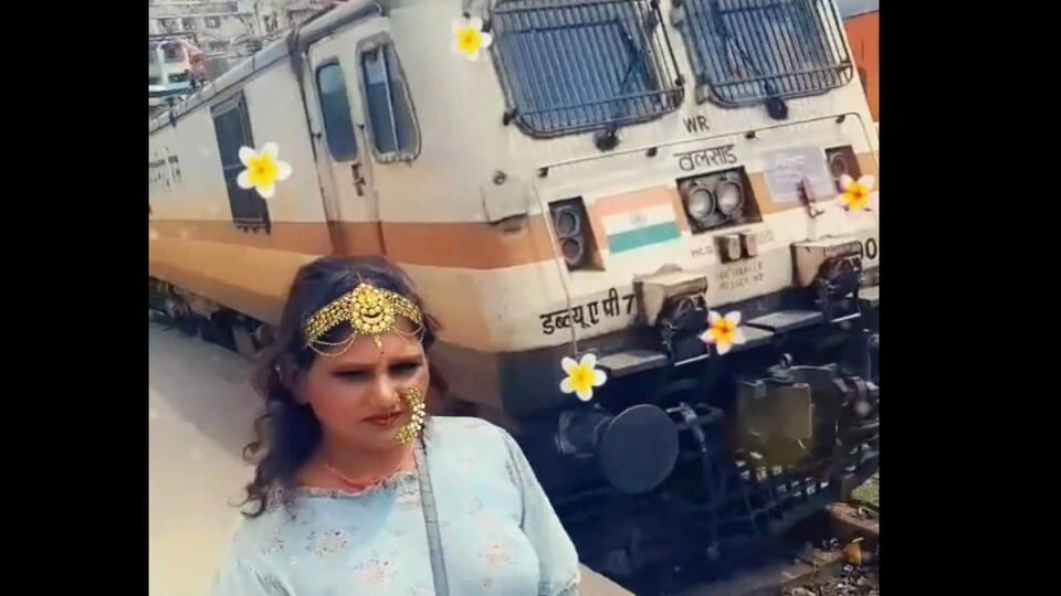 Jija Sali Apel video Instagram Chat sexual, în direct care își arată țâțele și Pizda Lui Rosy, videoclip cu pizdă strâmtă xxx
