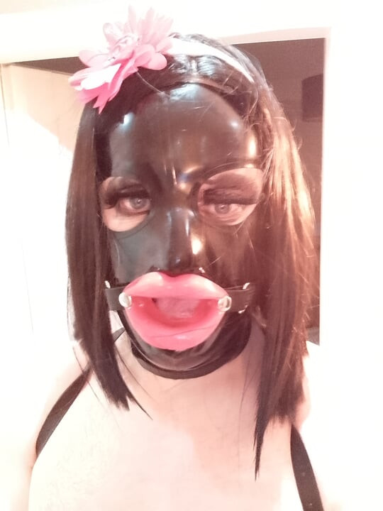 Latex Mask Piss Slut