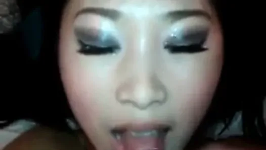 Chinese girl loves sucking cock
