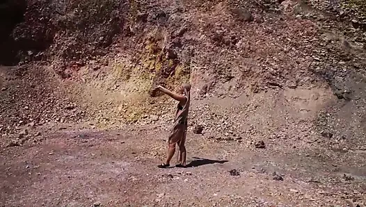 Hills'te Otherland dansı