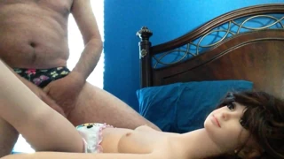 Bebek gibi kız seksi