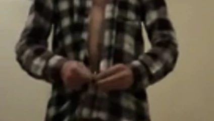kik konumundan Riley Nowlan
