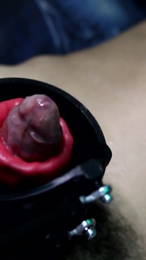 Automatisk masturbator og deilig orgasme | klipp 2