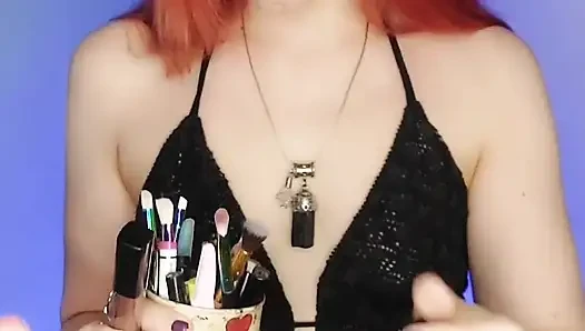 Cuckolds Feiern Auch Halloween... Aber Ihren Nuttigen Looks Zu Gefallen!