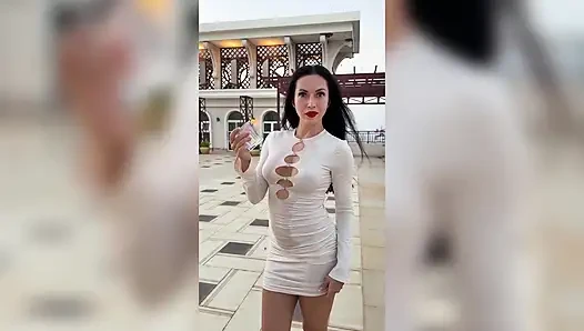 Açık Havada Amcık Teşhiri, Cama Işeme, Tükürme, Ahegao, Göğüslerime Ve Vücuduma Sahte Boşalma