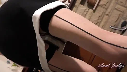 Auntjudys - Dein Reifer GILF-chef Dee Lite Lutscht Deinen Schwanz Im Büro