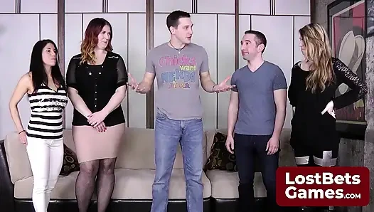 A Strip Mogadishu game turns to a wild double hole fucking