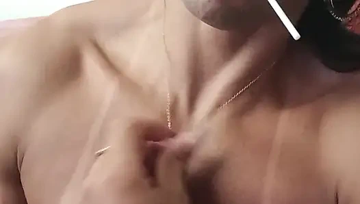 Ibu yang dilucuti masih bisa patah hati