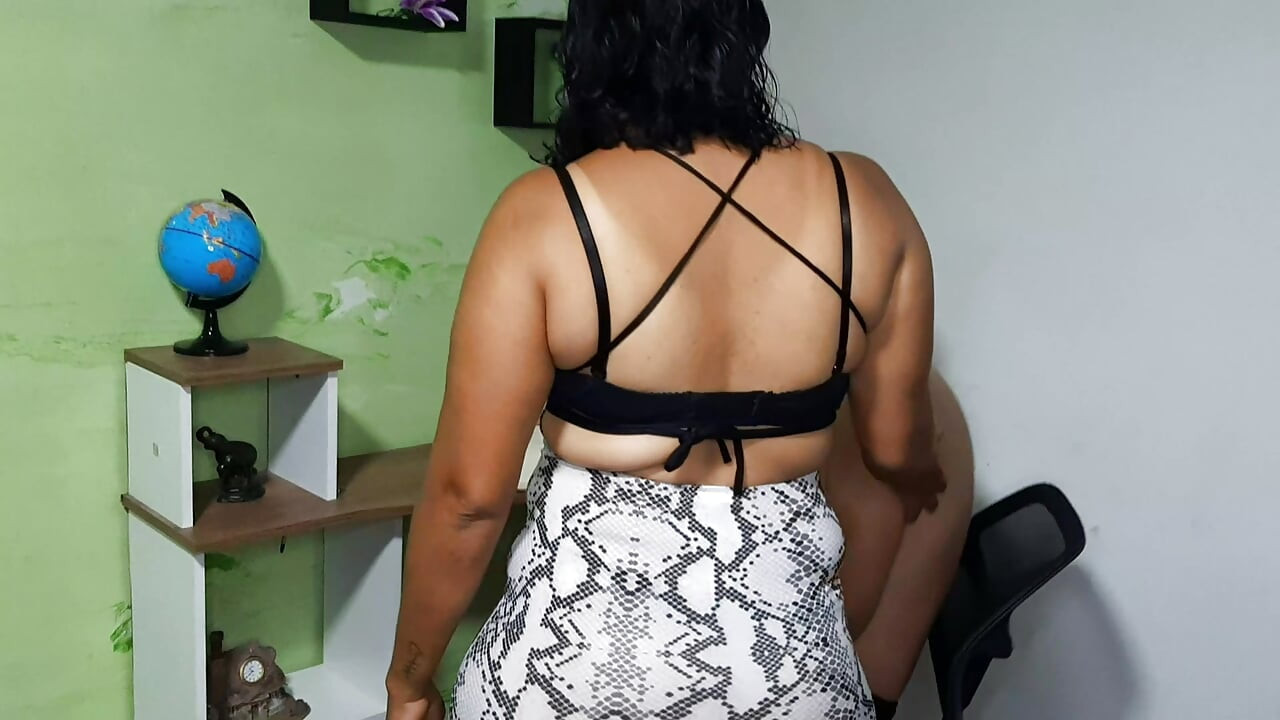 A hot milf who loves cocks