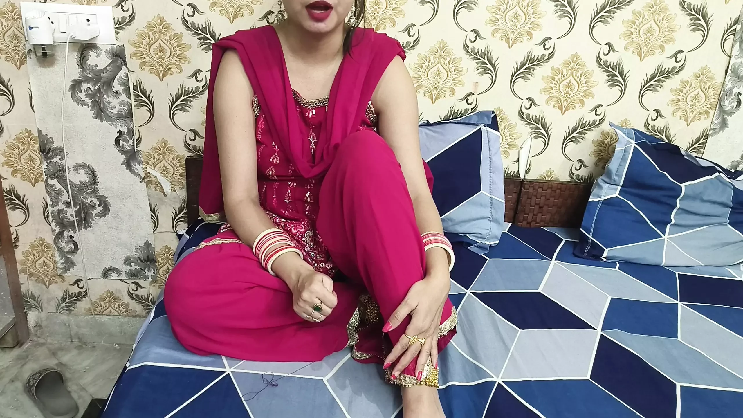 Bhabhi ne chduai ke maje liye apne devar se ινδική desi bhabhi γαμήθηκε dever αργά το βράδυ γαμημένο χωριό όμορφο bhabhi