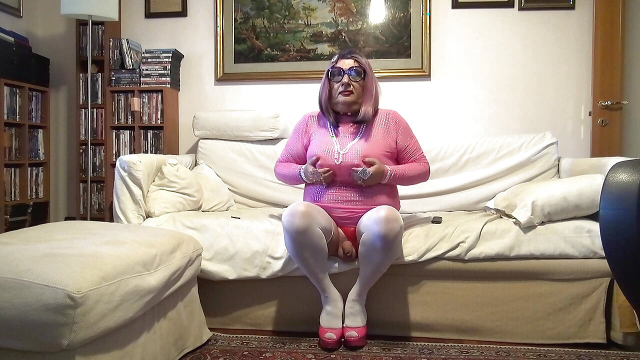 น้องสาวกระหรี่สีชมพู