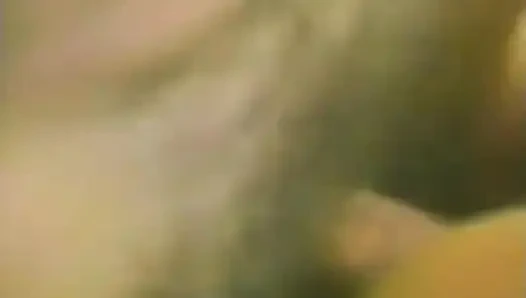 Блондинка с твердыми сиськами сосет хуй и глотает сперму