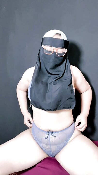섹시한 비키니 히잡 걸, 베일 착용