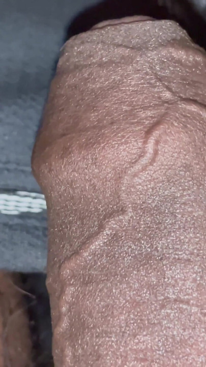 赤いコーンの硬い黒いペニス |クリップ1