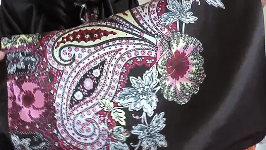 На Пасху, ты можешь эякулировать на моем атласном шарфе, леди Виктория Валенте