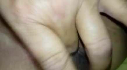 MATURE WOMAN MASTURBATING 2