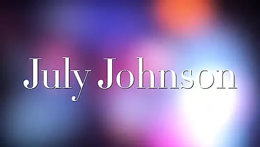 July Johnson genç büyük memeli prenses!