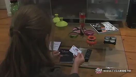 Nahaufnahme dildo einfügen und dampfende begegnungen für erwachsene