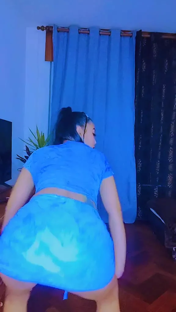 SHAKING THE ASS