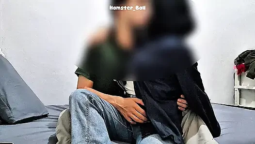 Amateur! A Malay Virgin Masturbates in a Hotel, She's My Student