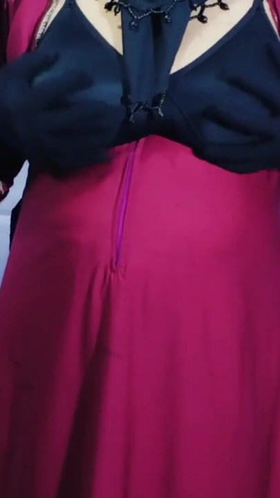 Indian Muslim Hijabi Beautiful Housewife porn - clear Hindi | Clip 1